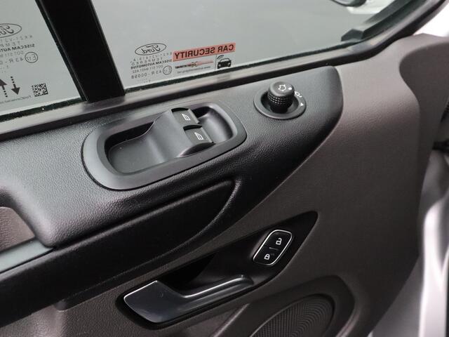 Ford TRANSIT CUSTOM 2.0TDCI 130PK Achterdeuren | 2500Kg Trekhaak | Navigatie | Multimedia | 3-Persoons
