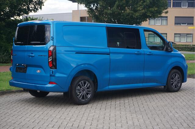 Ford TRANSIT CUSTOM 320L 2.0 TDCI 170PK L2H1 Limited DC Automaat Trekhaak Schuifdeur links en rechts | Airco | Adap.Cruise | Navi | Camera
