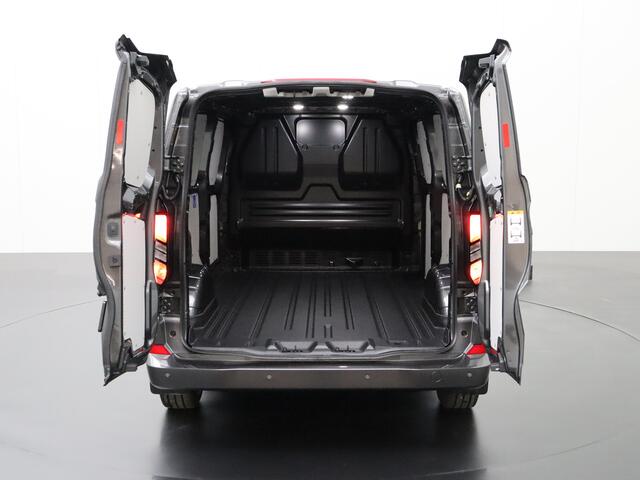 Ford TRANSIT CUSTOM 2.0TDCI 150PK Lang Limited | 5 Jaar Garantie | Navigatie | Camera | 3-Persoons | Vol !