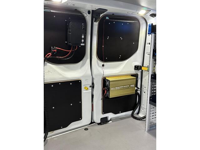 Ford TRANSIT CUSTOM 280 2.0 TDCI L1H1 Trend zonnepanelen,omvormer,inrichting