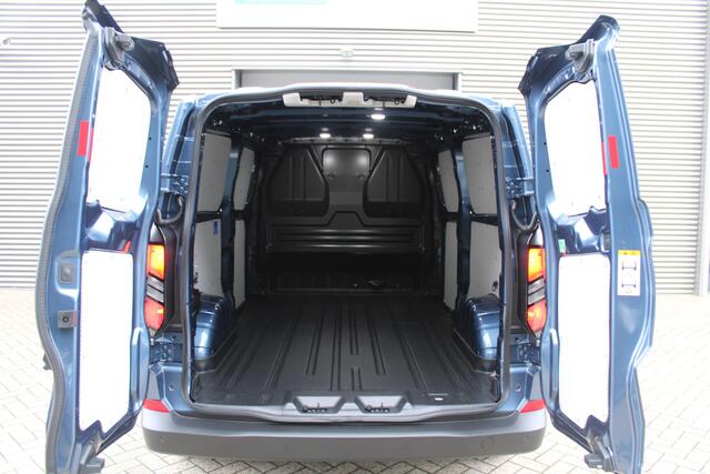 Ford TRANSIT CUSTOM 320 2.5 PHEV L2H1 Trend 232pk - 2x Schuifdeur - Adaptive Cruise - Blind Spot - Navigatie - Camera - Verwarmd Stuur - Rijklaar