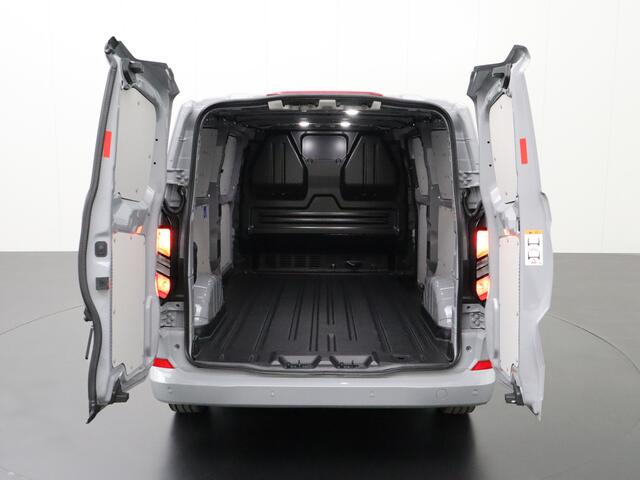 Ford TRANSIT CUSTOM 2.0TDCI 170PK Lang Limited | Navigatie | Camera | 3-Persoons | Cruise | 5 jaar Garantie