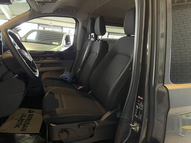 Ford TRANSIT CUSTOM 340 2.0 TDCI L2H1 Trend DC 6 persoons / NIEUW / bpm vrij / rijklaar ¤ 40.950 ex btw / lease vanaf ¤ 733 / direct leverbaar / airco / cruise / apple carplay / camera / magnetic grey metallic
