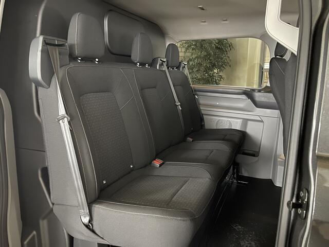 Ford TRANSIT CUSTOM 340 2.0 TDCI L2H1 Trend DC 6 persoons / NIEUW / bpm vrij / rijklaar ¤ 40.950 ex btw / lease vanaf ¤ 733 / direct leverbaar / airco / cruise / apple carplay / camera / magnetic grey metallic