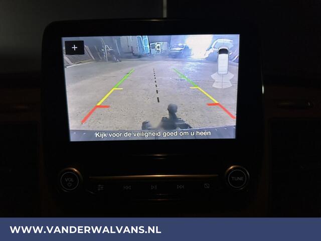 Ford TRANSIT CUSTOM 2.0 TDCI 131pk L1H1 Euro6 Airco | Camera | LED | Cruisecontrol | Apple Carplay Android Auto, 2500kg Trekhaak, Parkeersensoren, Stoelverwarming, Verwarmde voorruit, Bijrijdersbank