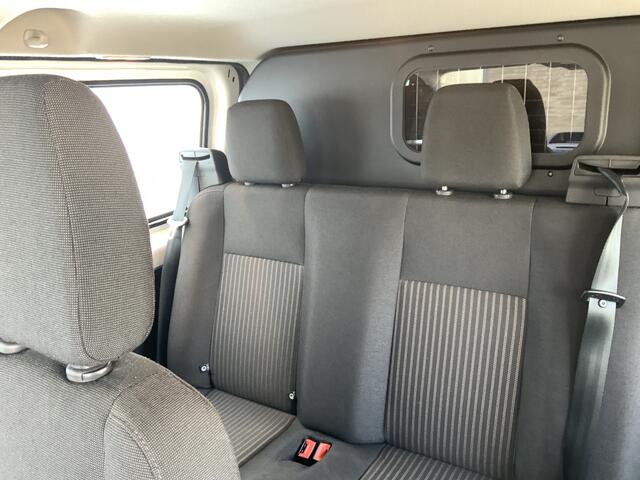 Ford TRANSIT CUSTOM 290 2.0 TDCI L2H1 6 Zits Trend DC Airco Cruise Trekhaak 2150 kg Camera Euro 6