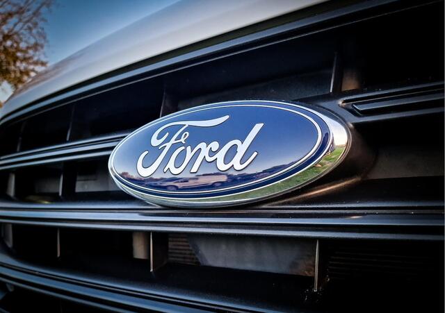 Ford TRANSIT CUSTOM 280 2.0 TDCI L1H1 Trend | TREKHAAK | CRUISE | AIRCO |