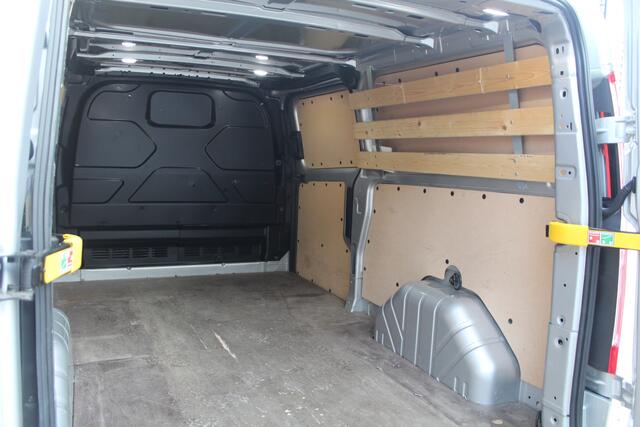 Ford TRANSIT CUSTOM 300 2.0 TDCI L2H1 Trend | Trekhaak | Imperiaal