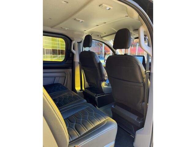 Ford TRANSIT CUSTOM 320 2.5 PHEV L2H1 Black Platinum DUBBEL CABINE | 2250 KG AHW | 1100 KG Laadvermogen | Lederen Bekleding | Stoel-Stoel | Privacy Glass |