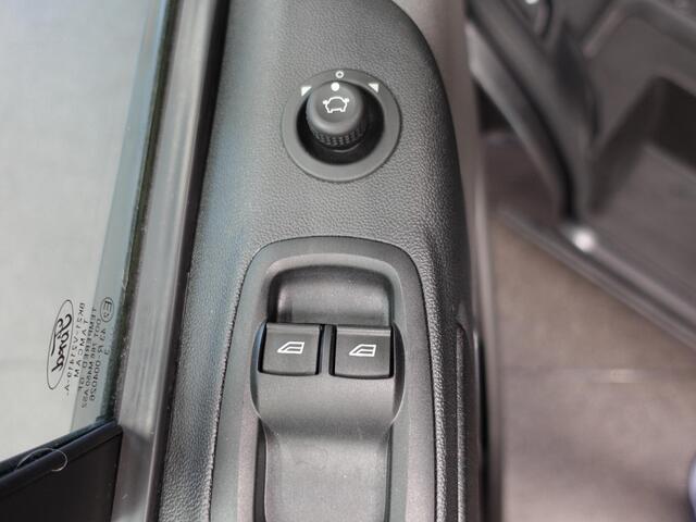 Ford TRANSIT CUSTOM 300 2.0 TDCI 130pk L2H1 Trend Automaat Airco Navigatie Cruise control Camera Parkeersensoren Trekhaak Betimmering Laadruimte