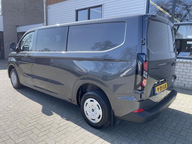 Ford TRANSIT CUSTOM 320 2.0 TDCI 136pk L2H1 Trend DC 6 persoons / NIEUW / BPM vrij! / rijklaar ¤ 39.950 ex btw / lease vanaf ¤ 715 / airco / cruise / camera / metallic lak / led koplampen / euro 6