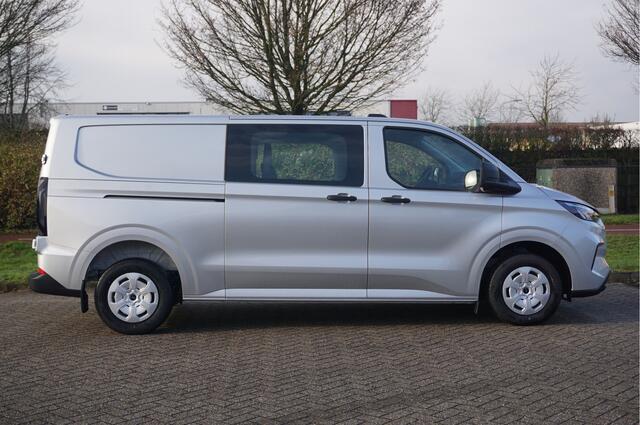 Ford TRANSIT CUSTOM 320L 150PK Trend Dubbel Cabine BPM VRIJ!! Apple CP/Android A. LED, 2x Schuifdeur, 5 Jaar Garantie!! NR. G009*