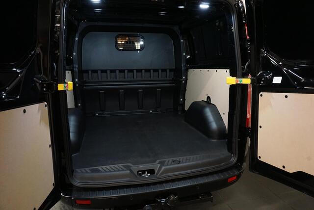 Ford TRANSIT CUSTOM 300 2.0 TDCI 130pk AutoL2H1 Limited Dubbele cabine Ford Transit Custom 300 2.0 TDCI L2H1 Limited Dubbele cabine Navi Airco 2 Schuifdeuren Trekhaak PDC Carplay DAB