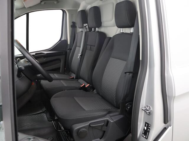 Ford TRANSIT CUSTOM 300 2.0 TDCI Aut. | L2 H1 | Trend | Navigatiesysteem | Parkeercamera | Cruise Control | Spraakassistent | Trekhaak |