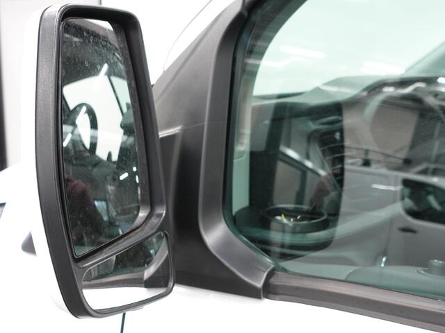 Ford TRANSIT CUSTOM 130pk Automaat L2H1 Trend Navigatie Camera Apple Carplay/ Android auto Trekhaak Airco Cruise Control