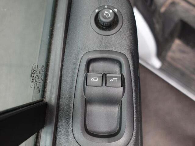 Ford TRANSIT CUSTOM 130pk Automaat L2H1 Trend Navigatie Camera Apple Carplay/ Android auto Trekhaak Airco Cruise Control
