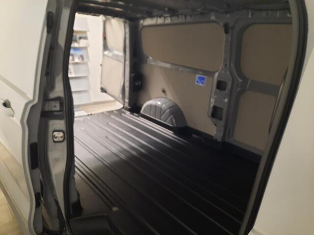 Ford TRANSIT CUSTOM 320 2.0 TDCI L2H1 Limited