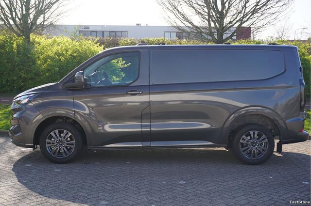 Ford TRANSIT CUSTOM 300S 150PK Limited DEMO AUTO BPM VRIJ Navi, Cam, ACC, Trekhaak, Dakdragers!! NR. 296