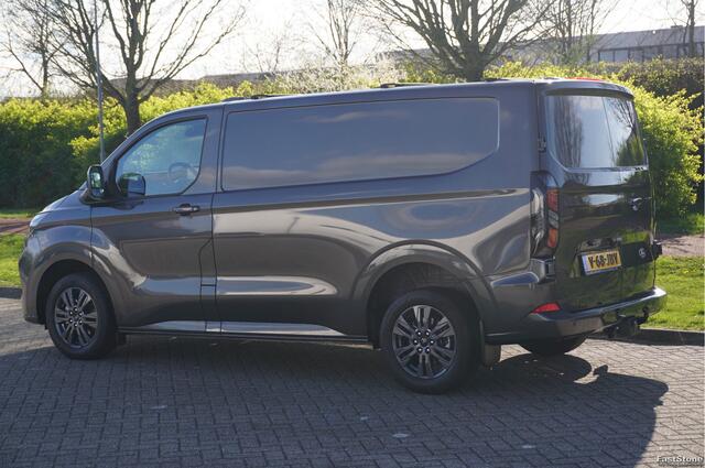 Ford TRANSIT CUSTOM 300S 150PK Limited DEMO AUTO BPM VRIJ Navi, Cam, ACC, Trekhaak, Dakdragers!! NR. 296