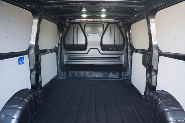 Ford TRANSIT CUSTOM 300S 150PK Limited DEMO AUTO BPM VRIJ Navi, Cam, ACC, Trekhaak, Dakdragers!! NR. 296