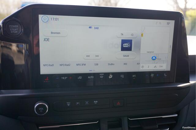 Ford TRANSIT CUSTOM 300S 150PK Limited DEMO AUTO BPM VRIJ Navi, Cam, ACC, Trekhaak, Dakdragers!! NR. 296