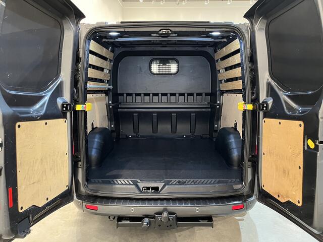 Ford TRANSIT CUSTOM 300 2.0 TDCI L2H1 Limited DC Dubbel Cabine 130 PK Automaat / Euro 6 / Schuifdeur L + R / Airco / Cruise Control / Camera / CarPlay / Trekhaak / Navigatie