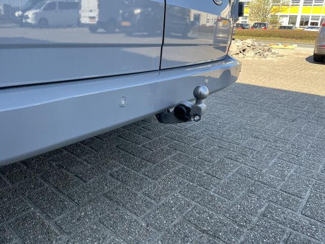 Ford TRANSIT CUSTOM 340 L2H1 Limited 65 kWh Ford Voorraad | Driver Assistance Pack | Verwarmbare passagiersstoel | Inklapbare Trekhaak | 17 inch