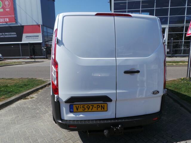 Ford TRANSIT CUSTOM 290 2.0 TDCI L2H1 Airco,Cruise,Navi,Pdc 3 persoons,trekhaak Vorig jaar nieuwe motor(rekening aanwezig)