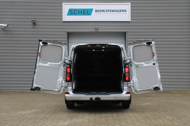 Ford TRANSIT CUSTOM 320 2.0 TDCI L2H1 Limited 150pk - 2x Schuifdeur - Adaptive Cruise - Verwarmd stuur - Blind spot - Navigatie - Camera - Draadloos laden - Rijklaar