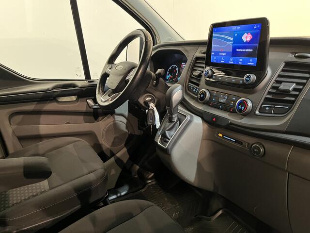 Ford TRANSIT CUSTOM 2.0 TDCI L1H1 Trend 130 PK Automaat / CarPlay / Camera / Airco / Cruise Control / Trekhaak / LMV / Navigatie / Klep / 3-Zits / 80.350 KM !! / BPM VRIJ !!