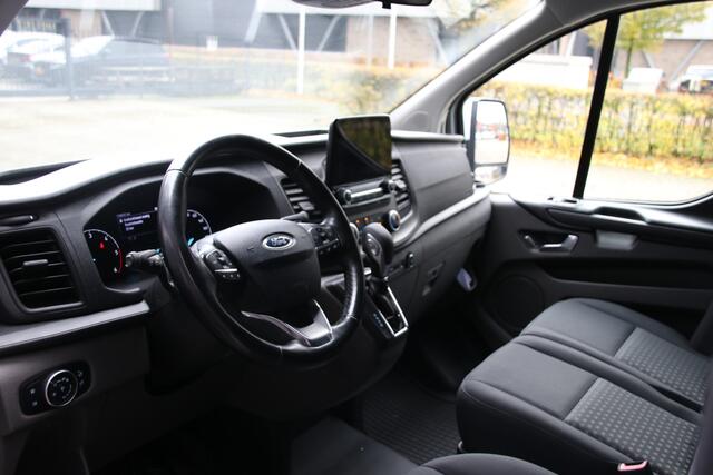 Ford TRANSIT CUSTOM 300 2.0 TDCI L2H1 Raptor Edition | CarPlay | Navigatie | Camera | Stoelverwarming | Dodehoek detector | DAB | 3-Zitter | Dealer onderhouden