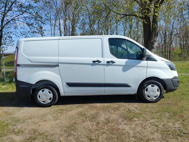 Ford TRANSIT CUSTOM 290 2.2 TDCI L1H1 Ambiente | AIRCO | CAMERA | TREKHAAK |