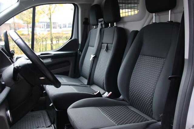 Ford TRANSIT CUSTOM 320 2.0 TDCI L2H1 Raptor Edition | Bi-Xenon | CarPlay | Navigatie | Camera | Stoelverwarming | Dodehoek detector | Lane Assist | DAB | 3-Zitter | Dealer onderhouden | Nieuwe APK