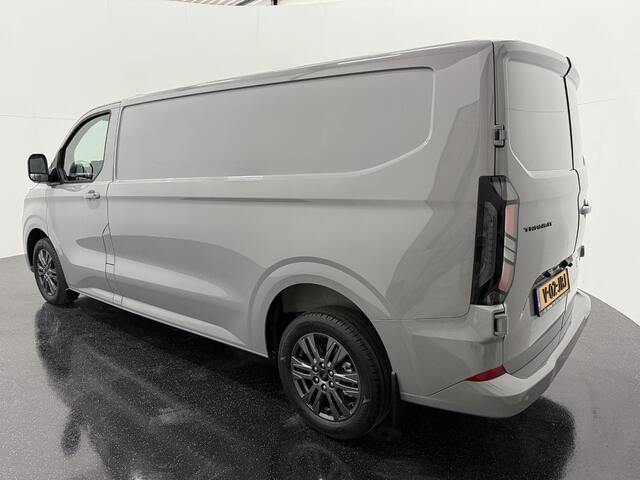 Ford TRANSIT CUSTOM 320 2.0 TDCI L2H1 Limited met o.a. Handmatige regeneratie roetfilter, 17 inch lichtmetalen velgen, Stoel- en stuurverwarming, Adaptieve cruisecontrol, dodehoekdetectie (BLIS) en een Achteruitrijcamera