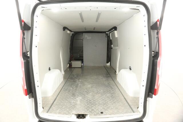Ford TRANSIT CUSTOM Trend 2.0 Ecoblue L2H1 Automaat Traanplaat Airco Camera Cruise Carplay LED PDC 3 Persoons Trekhaak