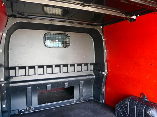 Ford TRANSIT CUSTOM 300 2.0 TDCI L2H1 Trend DC *ACHTERKLEP!* *Trekhaak & betimmering* - Stoel en voorruitverwarming, camera, sensor v+a