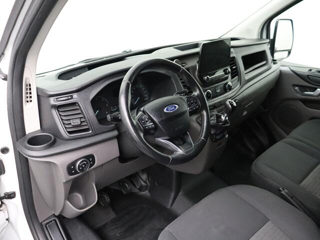 Ford TRANSIT CUSTOM 2.0TDCI 130PK Lang Kastinrichting | Trekhaak 2800Kg | NAvigatie | Airco | 3-Persoons