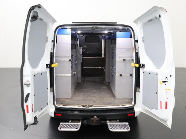 Ford TRANSIT CUSTOM 2.0TDCI 130PK Lang Kastinrichting | Trekhaak 2800Kg | NAvigatie | Airco | 3-Persoons