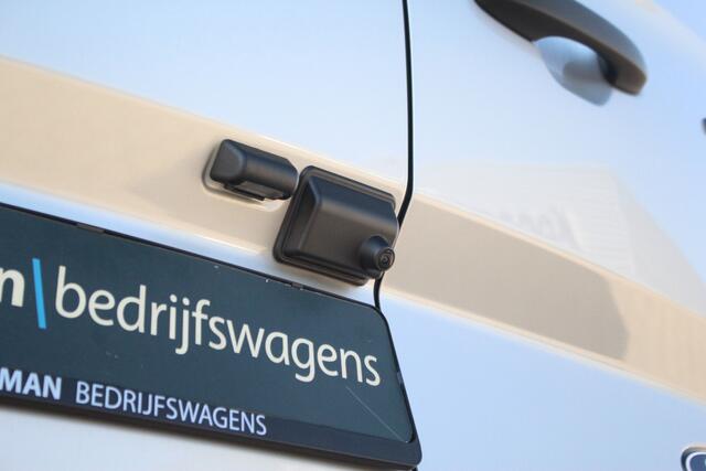 Ford TRANSIT CUSTOM 320 2.0TDCI 150pk L2H1 Trend DC | L+R Zijdeur | Keyless | Carplay/Android | Lease 717,- p/m
