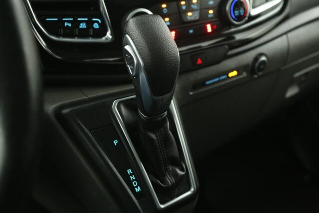 Ford TRANSIT CUSTOM 290 2.0 TDCI L1H1 Sport 185PK Automaat Airco Camera Cruise Carplay PDC LED 3 Persoons 18"LMV Trekhaak