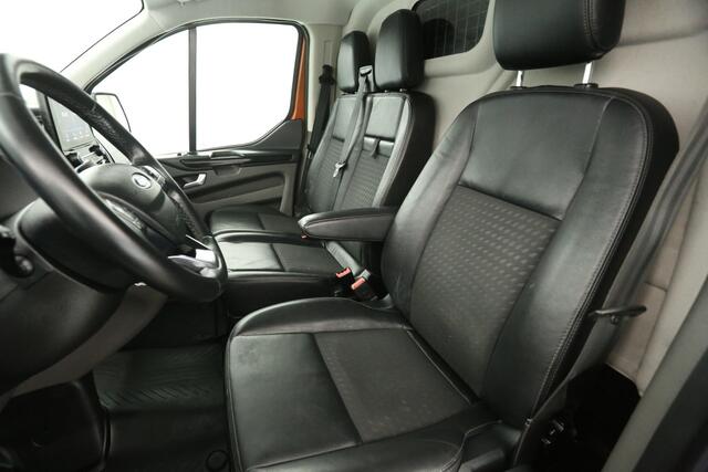 Ford TRANSIT CUSTOM 290 2.0 TDCI L1H1 Sport 185PK Automaat Airco Camera Cruise Carplay PDC LED 3 Persoons 18"LMV Trekhaak