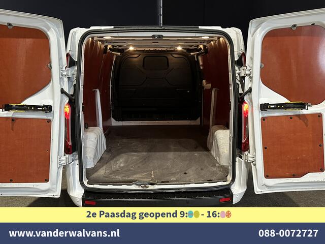 Ford TRANSIT CUSTOM 2.0 TDCI 131pk L2H1 Euro6 Airco | LED | Cruisecontrol | Verwarmde voorruit | 2800kg trekvermogen Parkeersensoren, Bijrijdersbank,