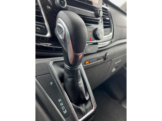 Ford TRANSIT CUSTOM 340 2.0 TDCI L2H1 Limited AUTOMAAT 170PK DUBBEL CABINE CAMERA I LEDER I CRUISE I AIRCO I 5 PERS. I 1e EIG.