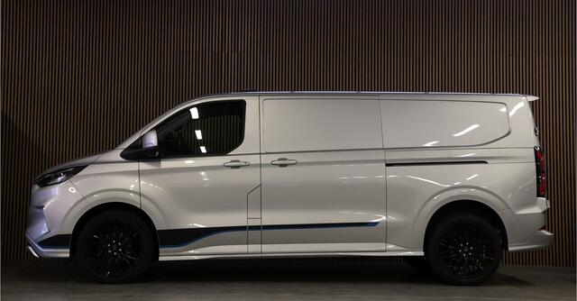 Ford TRANSIT CUSTOM 320 2.0 TDCI L2H1 Sport | ACC | Navigatie | CarPlay | Camera | Dubbel Schuifdeur | Stoelverwarming | Dodehoek detector | Lane Assist | 3-Zitter | Ex BPM