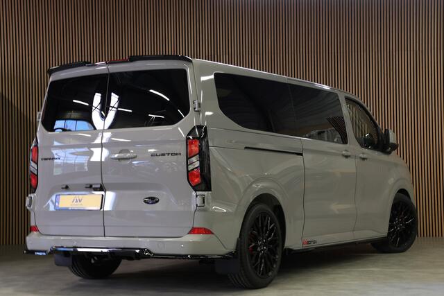 Ford TRANSIT CUSTOM 320 2.0 TDCI 170PK L2H1 LIMITED DC AUT | BPM VRIJ | L+R Schuifdeur | ACC | Blind Spot | Navigatie | Camera | CarPlay | Lane Assist | Stoelverwarming | Raptor Edition | Trekhaak | 6-Zitter | Dubbel Cabine | Verlengde fabrieksgarantie tot 09-2029