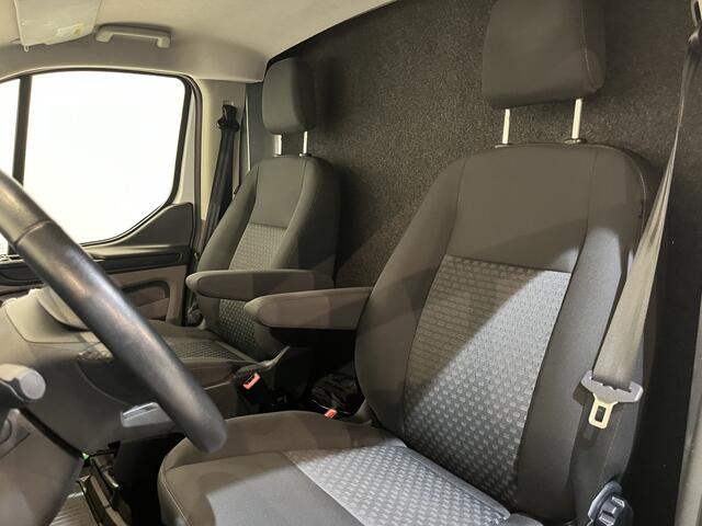 Ford TRANSIT CUSTOM 340 2.0 TDCI L1H1 Trend 130 PK Servicebus / Sortimo Inrichting / Euro 6 / Schuifdeur L + R / 220V. / Airco / Cruise Control / PDC / CarPlay / Trekhaak / Navigatie / 79.500 KM !!