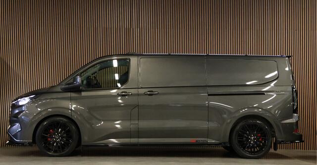 Ford TRANSIT CUSTOM 300 2.0 TDCI 170 PK L2H1 Limited | L+R Schuifdeur | ACC | Blind Spot | Camera | Lane Assist | Stoelverwarming | CarPlay | Navigatie | Raptor Edition | Trekhaak | 3-Zitter | MODELJAAR 2025 | Verlengde fabrieksgarantie tot 12-2029