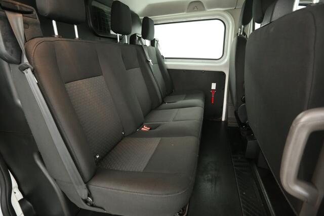 Ford TRANSIT CUSTOM 320 2.0 TDCI L2H1 Limited | Dubbele Cabine | 6 Persoons Airco Camera Carplay Cruise PDC 18''LMV Trekhaak