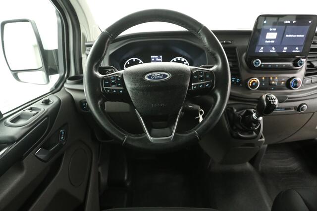 Ford TRANSIT CUSTOM 320 2.0 TDCI L2H1 Limited | Dubbele Cabine | 6 Persoons Airco Camera Carplay Cruise PDC 18''LMV Trekhaak