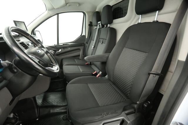 Ford TRANSIT CUSTOM 2.0 TDCI L1H1 Airco Cruise Navigatie PDC 3 Persoons Stoelverw. LED Trekhaak